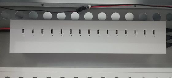 CE AC ชาร์จ DC ชาร์จ และ USB Type-A Type-C Vault Storage IPad คันชาร์จมือถือ ตู้ชาร์จพร้อมล้อ