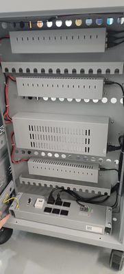 CE AC ชาร์จ DC ชาร์จ และ USB Type-A Type-C Vault Storage IPad คันชาร์จมือถือ ตู้ชาร์จพร้อมล้อ