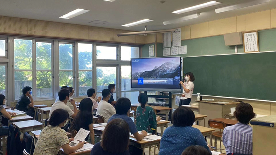 iBoard Factory Recoardable 75-inch Recordable & Shareable Intelligent Greenboard - บอร์ดสีเขียวที่มีปฏิสัมพันธ์สูงสุดสําหรับการศึกษาที่ทันสมัย