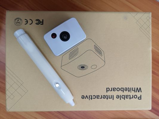 กระดานไวท์บอร์ดแบบโต้ตอบแบบพกพา 3d Touch ใช้งานได้ 150 นิ้วสำหรับการสอน