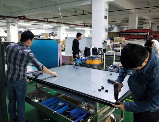 ขนาดที่เหมาะสมและตัวยืนมือถือแบบเลือก Multi Touch Whiteboard สําหรับการปรับเปลี่ยนพื้นที่ของคุณ